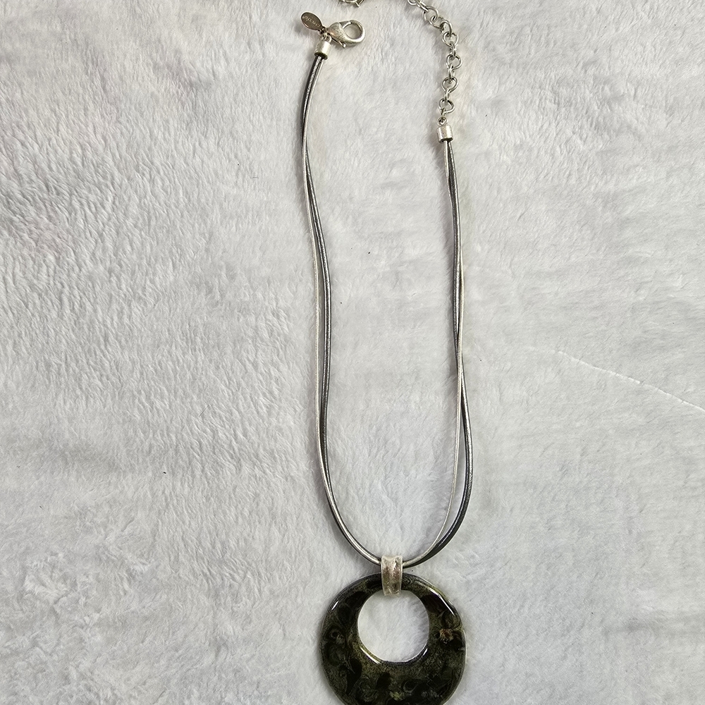 Elegant Silver and Black Pendant Necklace